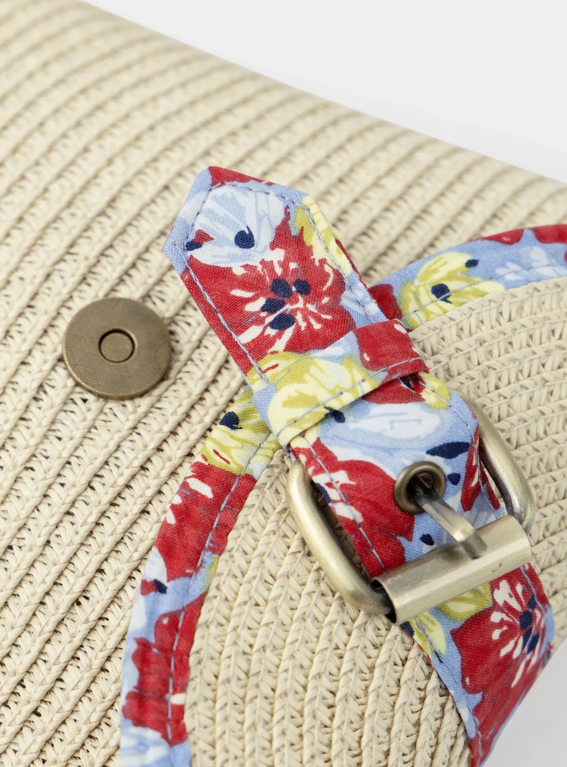 Bag & Umbrella-Sergent Major Straw bag with and imitation leather handle