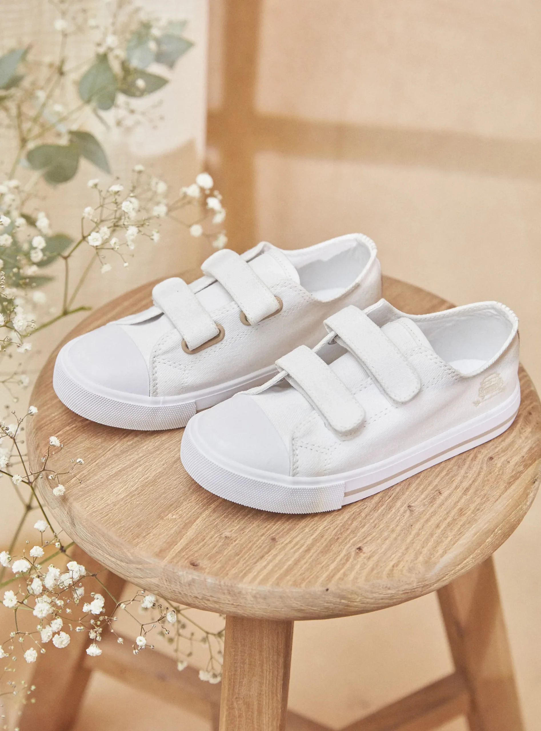 Shoes-Sergent Major White trainers with hook-and-loop fastening